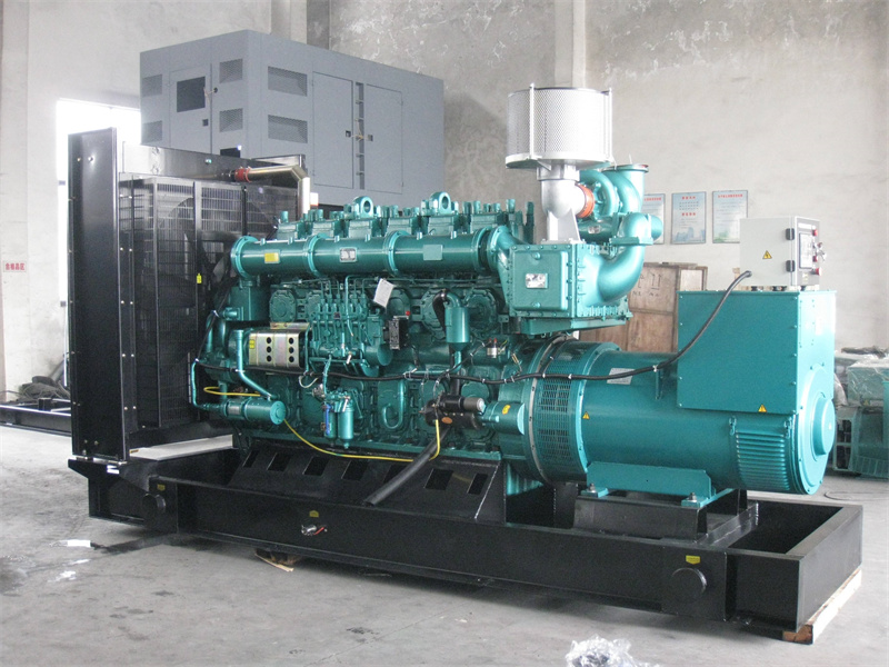 吐鲁番200KW 柴油发电机的油耗是多少?
