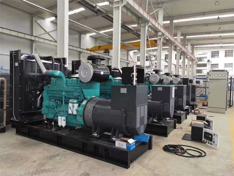 吐鲁番100KW柴油发电机油耗是多少?
