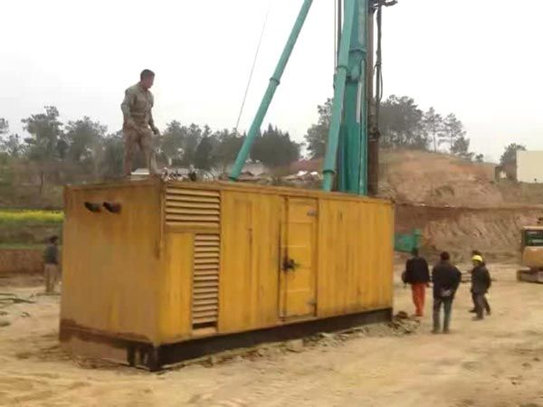 吐鲁番如何判断水冷式机油散热器密封件是否需要更换?